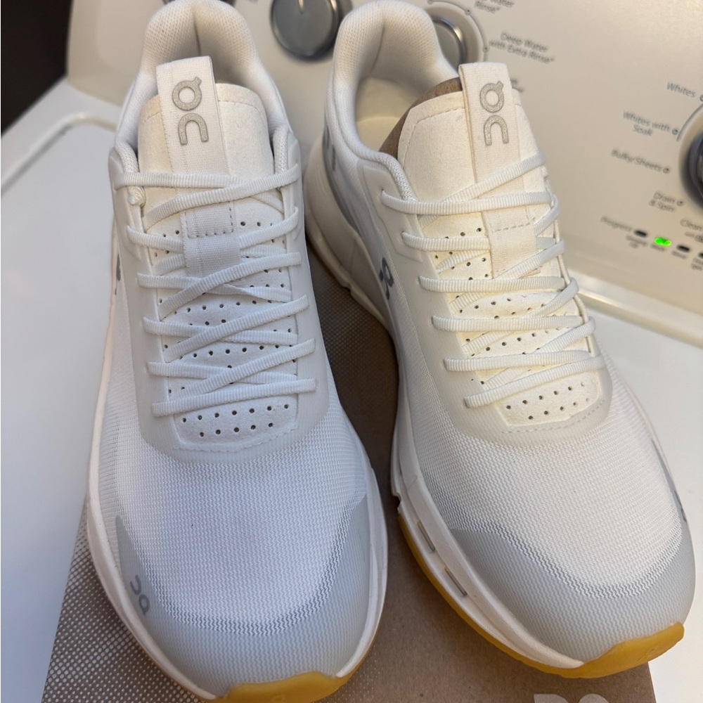 On Running Men's White and Tan Sneakers